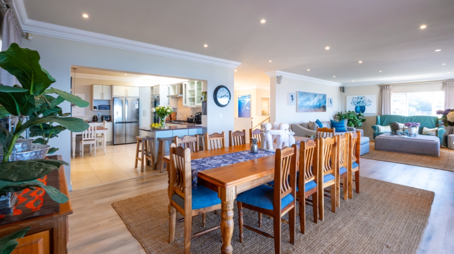 7 Bedroom Property for Sale in Beacon Isle Western Cape
